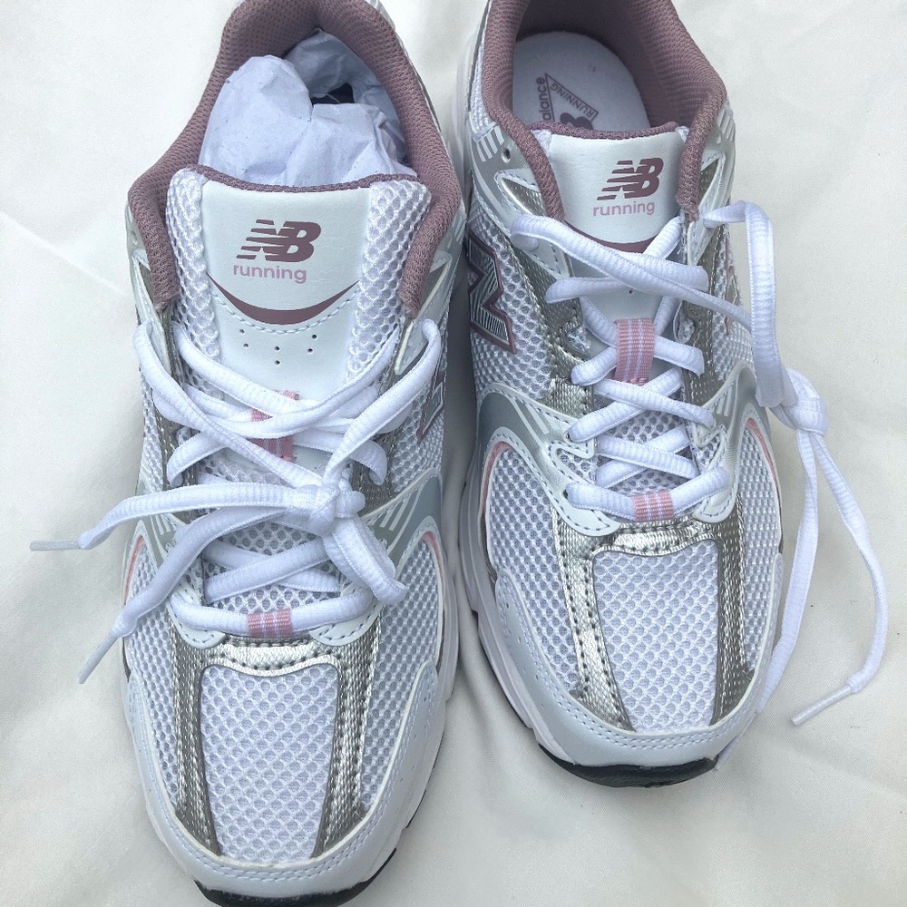 NIB New Balance Women's 530 Running Shoe Size 6.5 Pink & Grey Colors / With Box